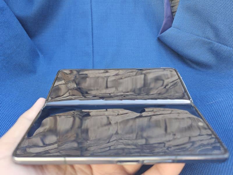 Samsung Galaxy Z Fold 4 1