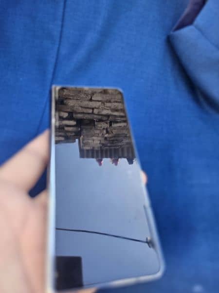 Samsung Galaxy Z Fold 4 9