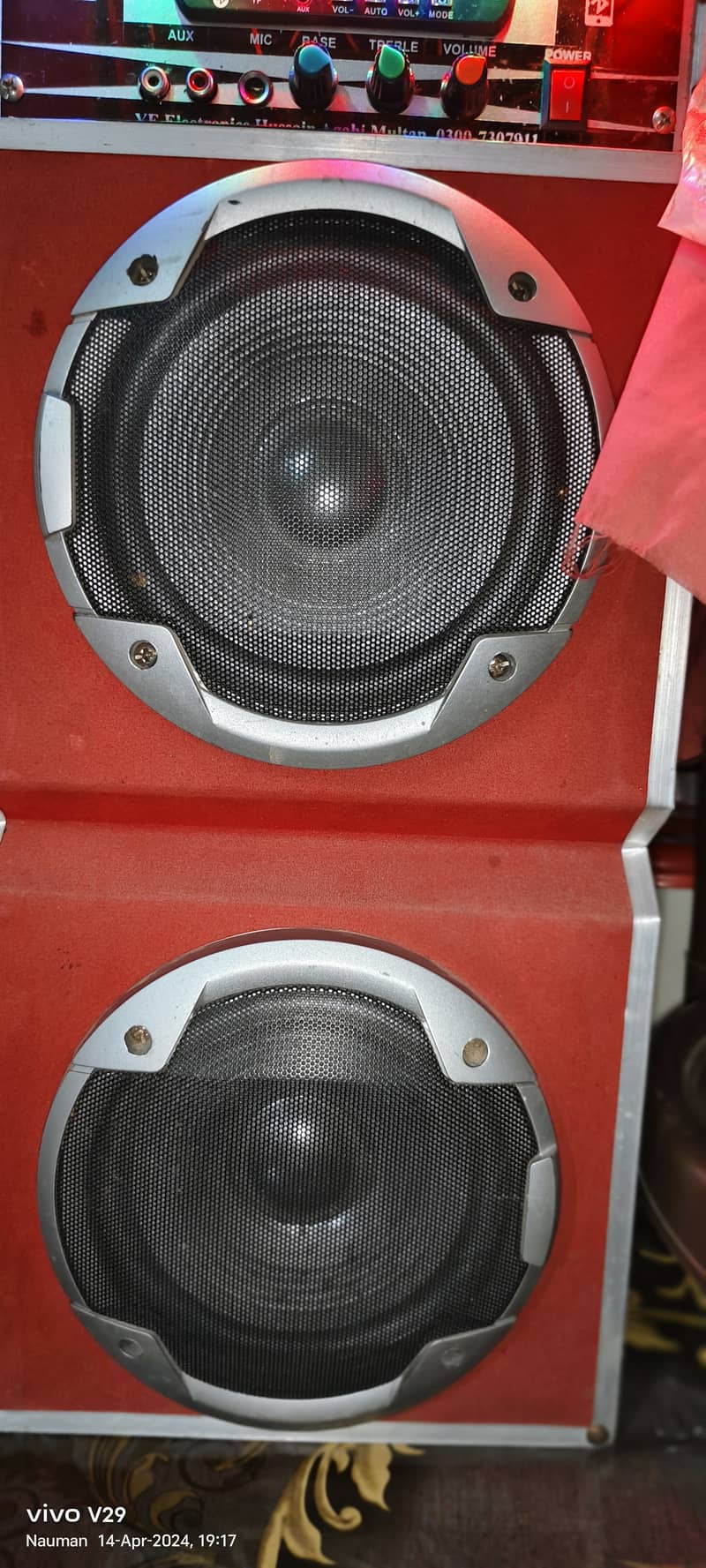 Double Speaker Woofer With Mp3. Bluetooth 2