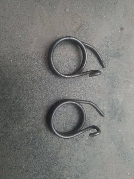 suzuki GS 150 cam springs. pair 0