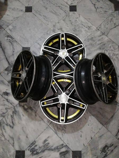 12 size mehran alloy wheel Good condition no damage, no repair 3