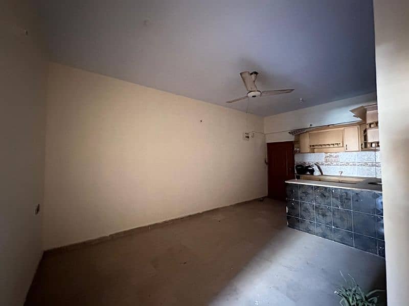 flat in Lyari for sale 1