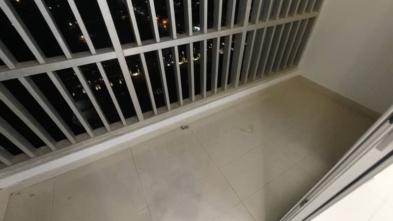 Prime Location 1900 Square Feet Flat In Central Lucky One Apartment For rent 13