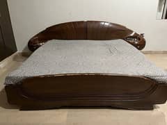 King Size wooden bed with matress 0