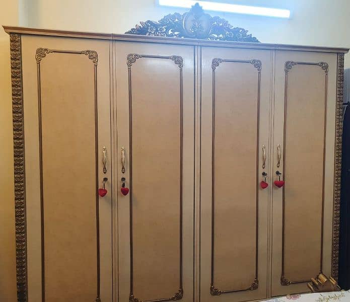 Chinioti Sheesham wood high gloss Furniture 3