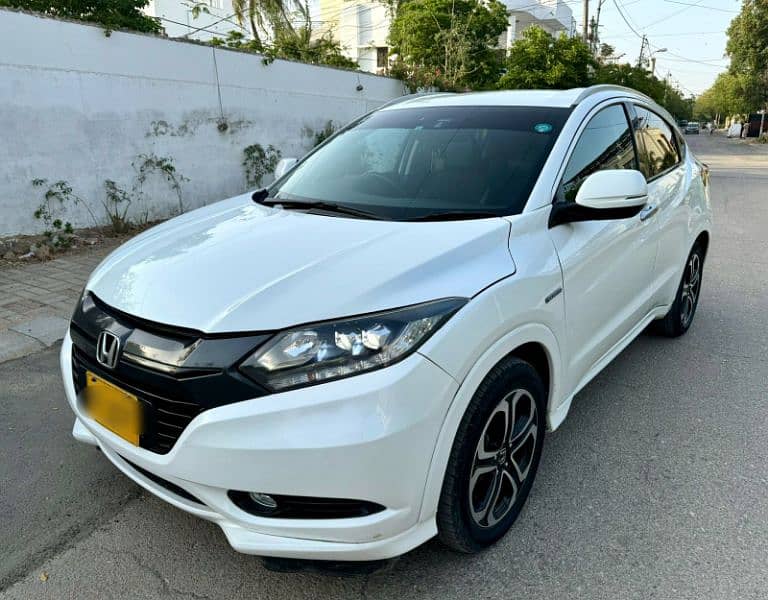 Honda Vezel 2016 registered 2017
Hybrid 2