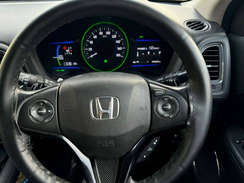 Honda Vezel 2016 registered 2017
Hybrid 7