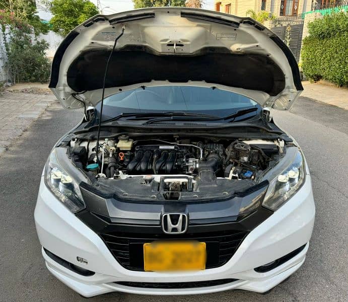 Honda Vezel 2016 registered 2017
Hybrid 11