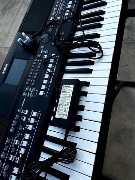 Yamaha psr SX600 Brand New Keyboard with Indian Expension 12