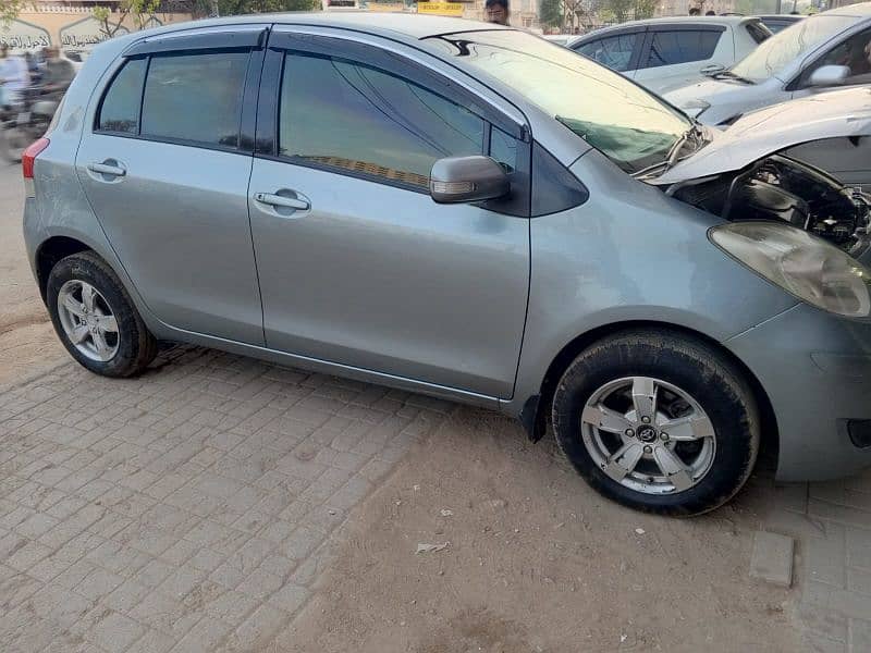 Toyota vitz totally januin 2009/2013 8