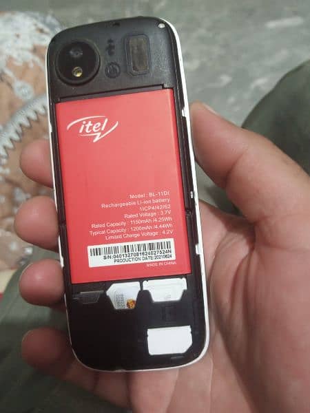 itel magic2 white. 10/10 condition with full box. one hand usage 1