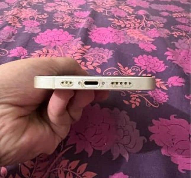 iPhone 12 Pta approved 4gb. -128 GB  front speaker not working 3