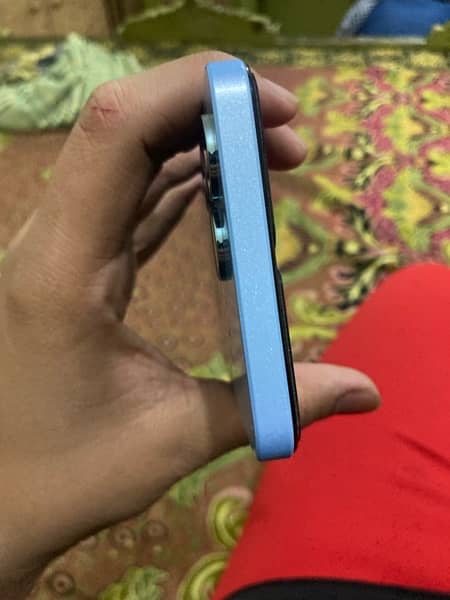 realme note 50 4/64 with box charger 3