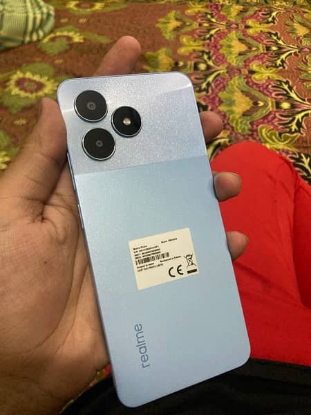 realme note 50 4/64 with box charger 6