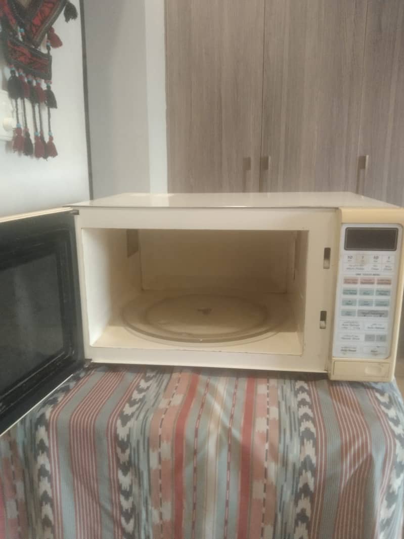 National imported Microwave Oven (Made in Japan) 1