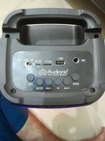 Audionic hummer h9 2