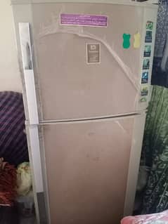 dawlance fridge medium size colling fit