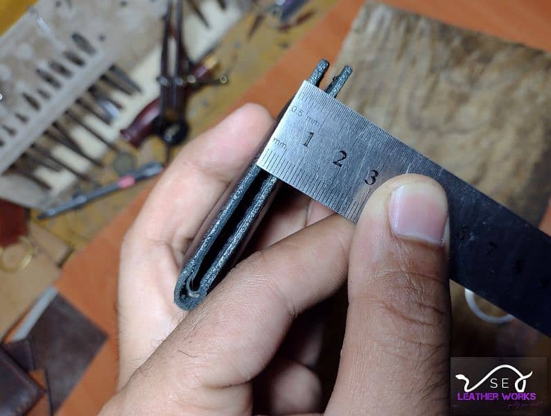 Handmade vertical bifold wallet with Keychain 7