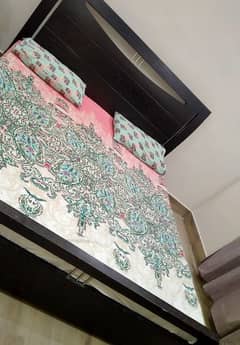 Original Habitt King Sized Bed 0