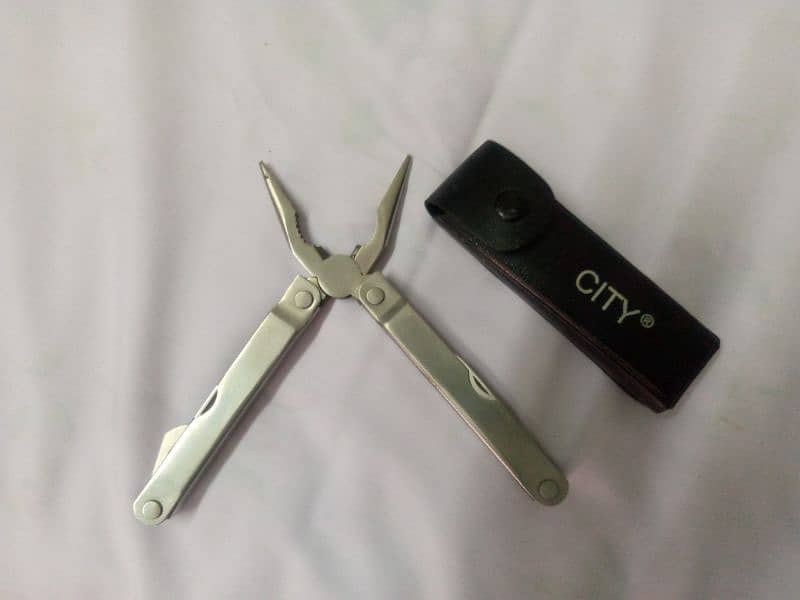 Multi tools plier for Sale 0