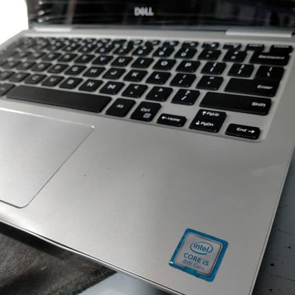 Touch FHD Display Dell Inspiron Core i5 8th Gen 8GB + 256GB SSD 3