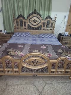 King size bed for sale with master molty mattress