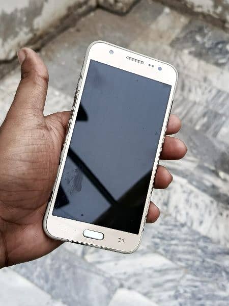 Samsung Galaxy J5 2015 0