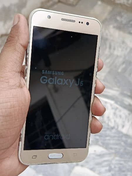Samsung Galaxy J5 2015 2
