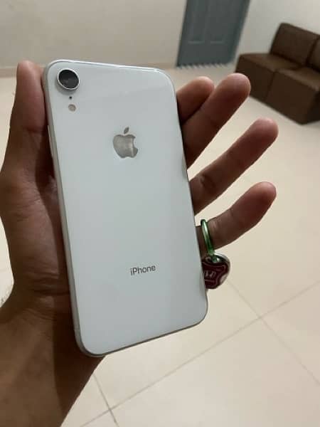 i phone xr pta  single approved 1
