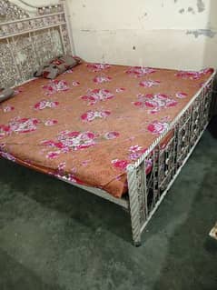 heavy bed iron old model 0