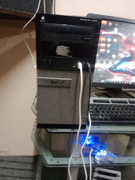 Gaming PC with good graphics and smooth gameplay with all accessories 2