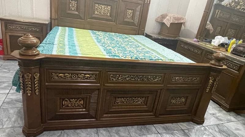 Pure wooden bed set without matteress 1
