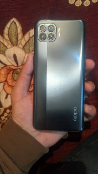 Oppo f17pro with Orrignal Acceries nd box. Condition u can see in pics 1