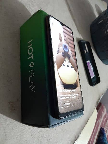Infinix hot 9 play 4/64 for sale 10/10 bht km used hy 03003994227 8