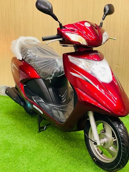 SCOOTY SCOOTER LADIES GIRLS FEMALE AUTOMATIC PETROL ELECTRIC EV YAMAHA 12