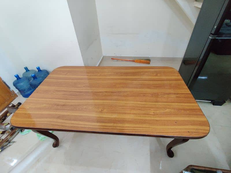 8 seater Wooden Dining Centre table only 5