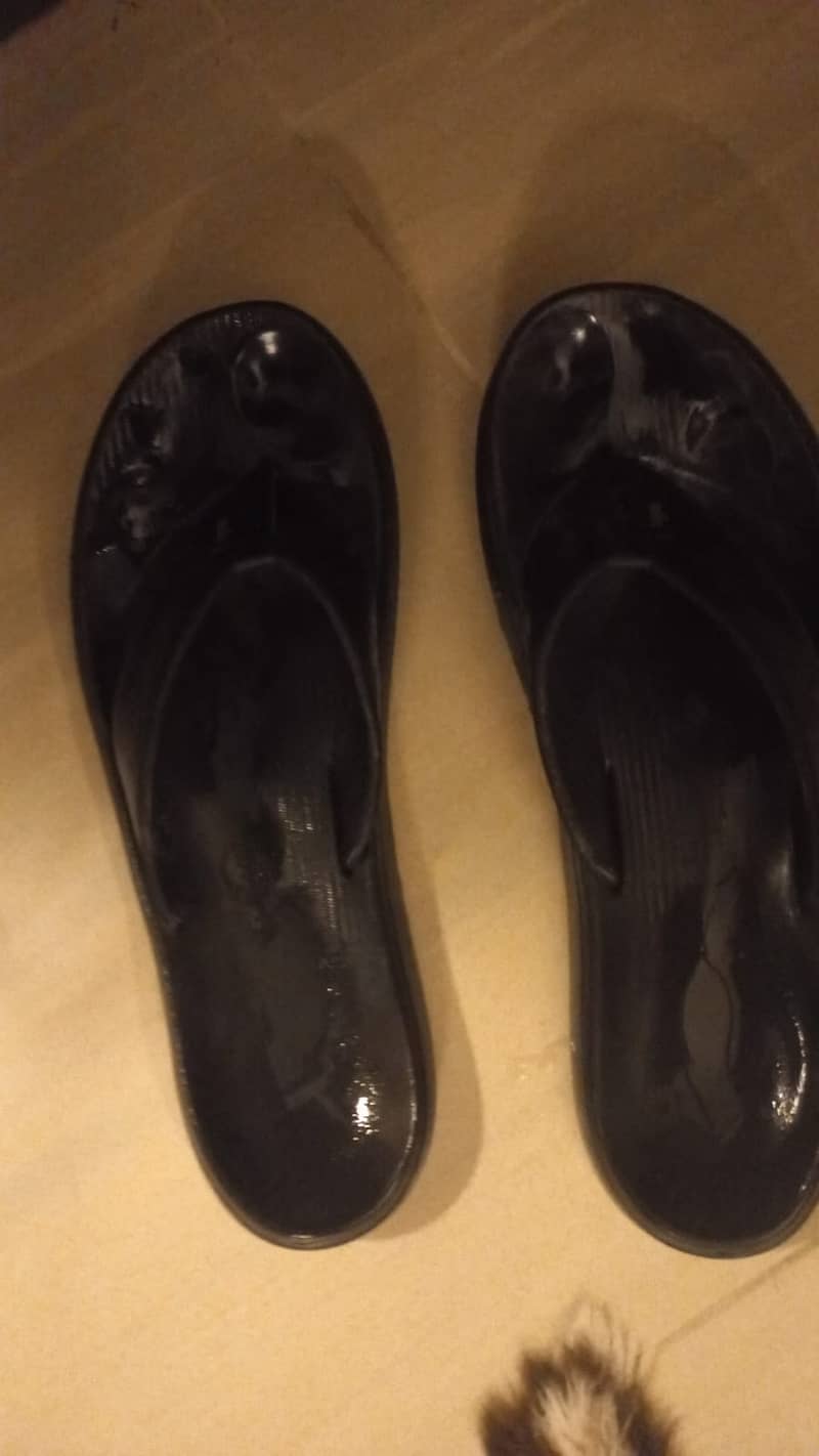 Origiinal Nike Flip flops made in vietname UK size 11 black color 4