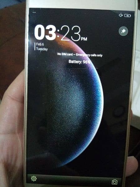 Qmobile Noir Z14 32/4 gb 0