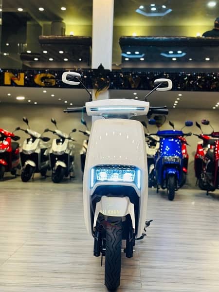 SCOOTY SCOOTER EVEE EV NISA GENZ EZ BIKE C1 PRO AIR LADIES GIRLS BOYS 10