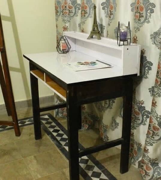 Study table or laptop table for sale 3