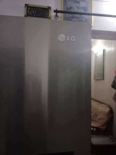 LG full size fridge 5