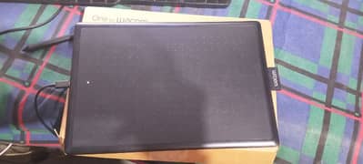 wacom one CTL-672 Digital Graphic Drawing Tablet pad