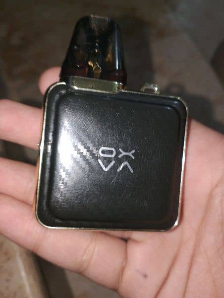 oxva xslim sq pro . . new condition. . . . 10 by 10 . . . . daba . . . extra coil 0