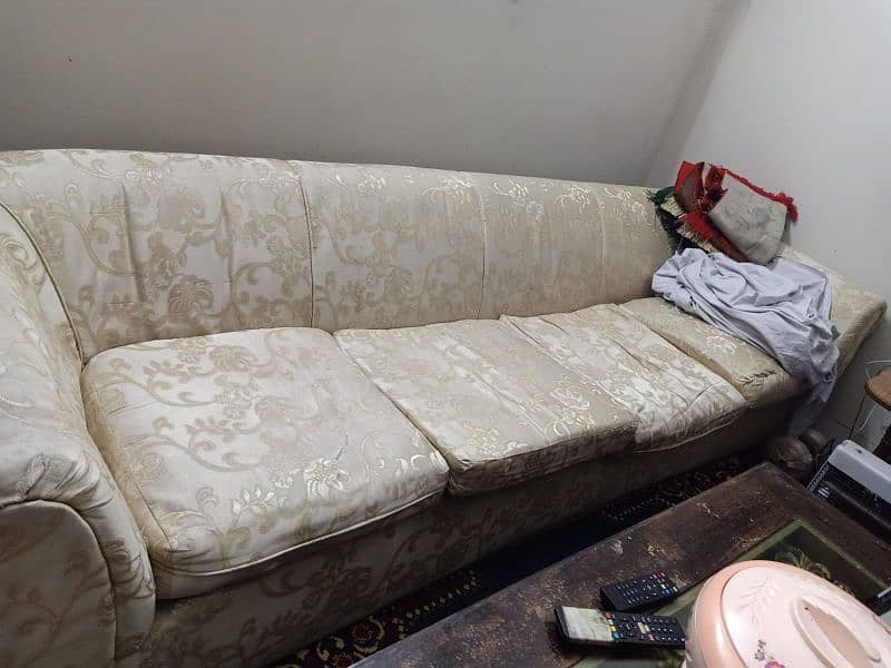 4 SeaterSofa for sale 2