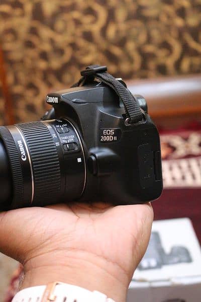 Canon 200d mark ii with 18/55mm (STM) 2