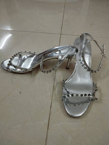 new (size 39) and used (size 38) branded shoes- 7