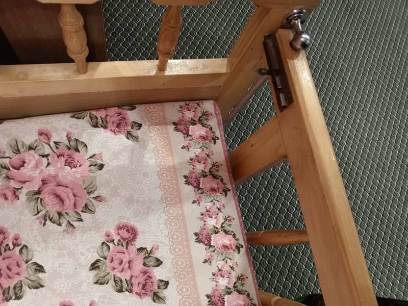 (wooden Baby Cot) with all foams and covers 3
