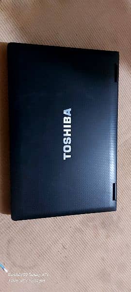 Toshiba laptop 10/9 4 gb ram 3.90 gb hard windows 10 operating 1