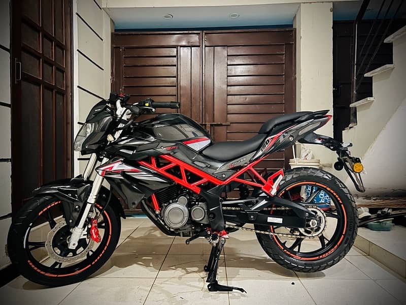 Benelli TNT150I 2019 1