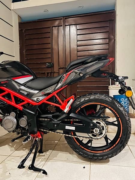 Benelli TNT150I 2019 10